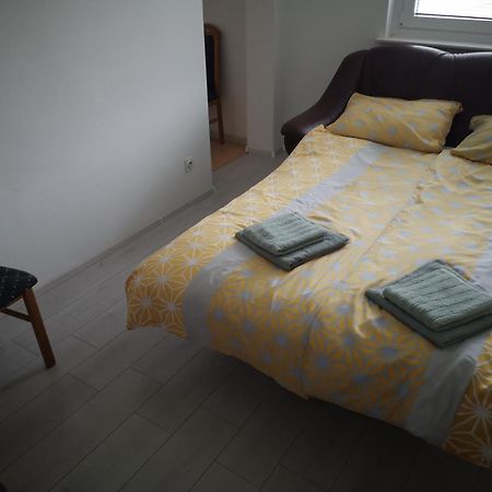 Apartamento Sobe Zeleni Raj Podnart Exterior foto