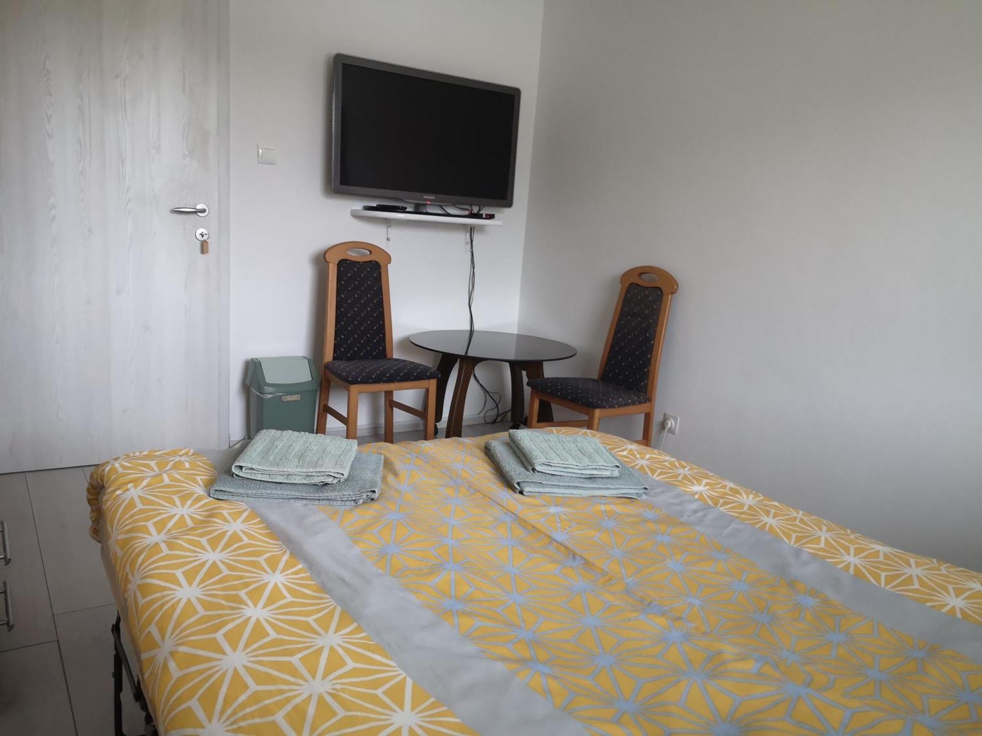 Apartamento Sobe Zeleni Raj Podnart Exterior foto